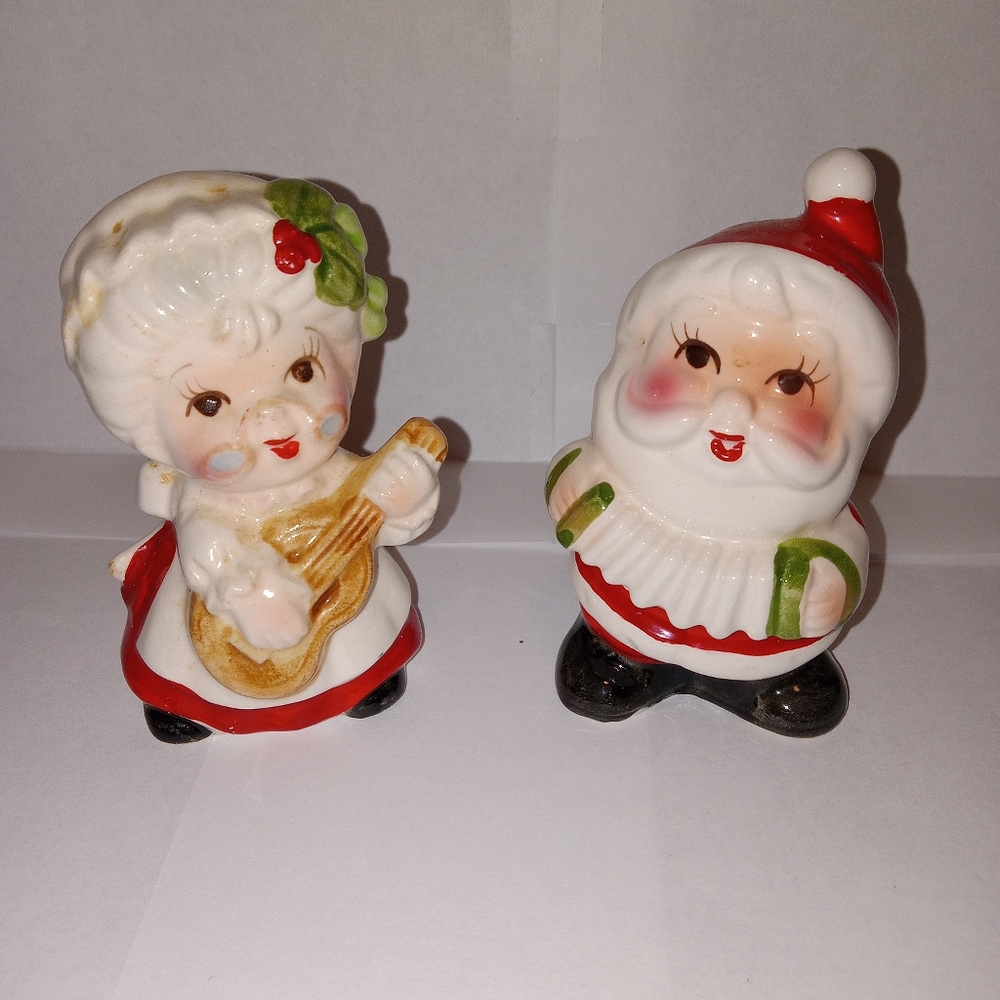Mrs & Mr Claus Salt and Pepper Shaker